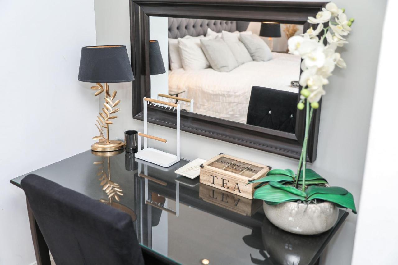 Luxury 3 Bed Royal Mile Apartment Edinburgh Ngoại thất bức ảnh